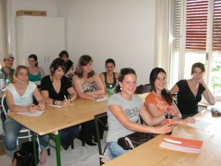 hier sollte ein Foto einer Gruppe von Sch�lerInnen kommen